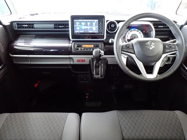 スペーシア　カスタム（スズキ）の車両写真