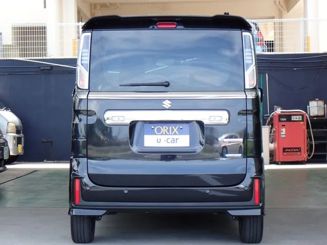 スペーシア　カスタム（スズキ）の車両写真