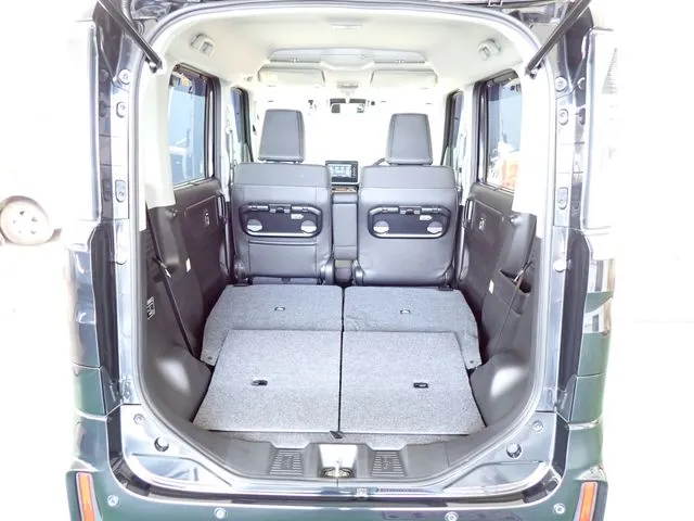 スペーシア　カスタム（スズキ）の車両写真