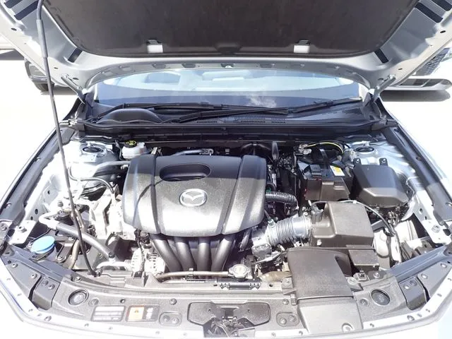 マツダ　ＭＡＺＤＡ３　セダン