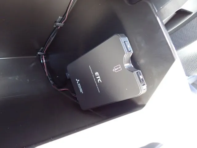 マツダ　アクセラ　セダン