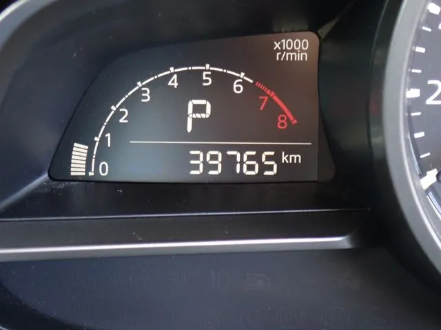 マツダ　アクセラ　セダン