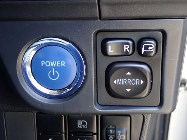 トヨタ カローラアクシオ ハイブリッド