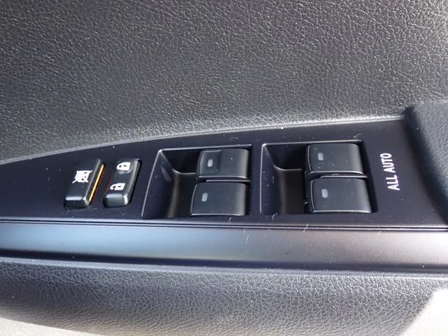 トヨタ カローラアクシオ ハイブリッド