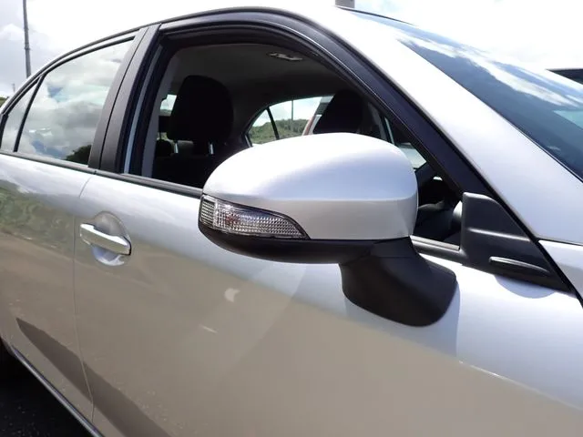 トヨタ カローラアクシオ ハイブリッド