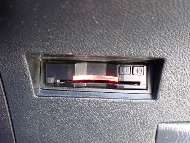 トヨタ カローラアクシオ ハイブリッド