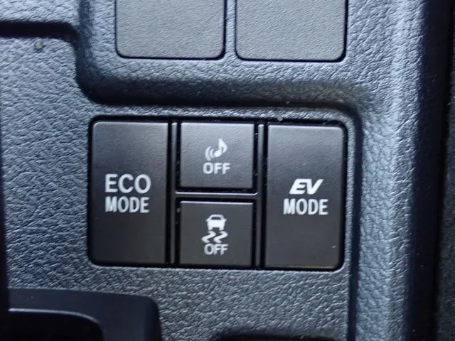 トヨタ カローラアクシオ ハイブリッド