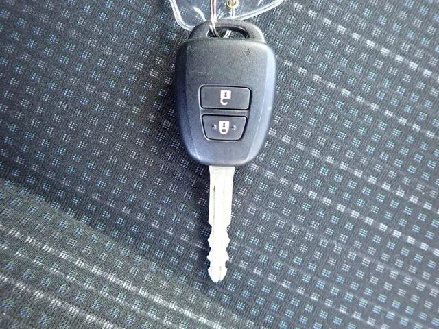 ヴィッツ　４ＷＤ（トヨタ）の車両写真