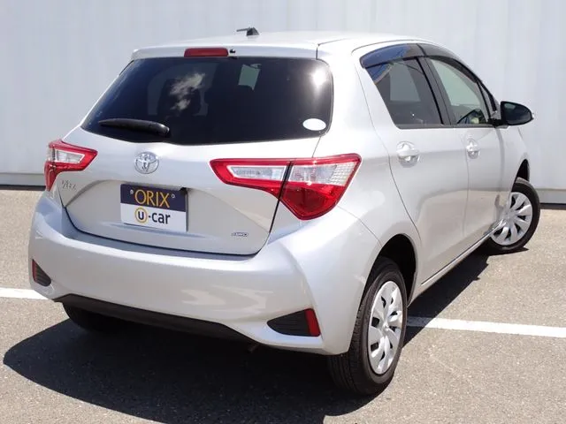 ヴィッツ　４ＷＤ（トヨタ）の車両写真