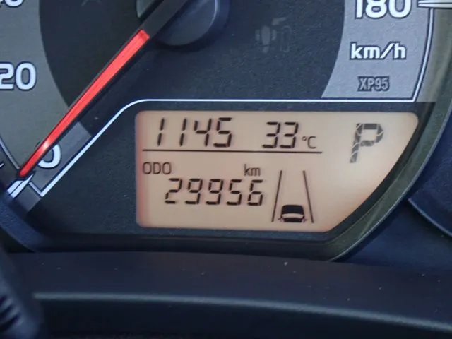 ヴィッツ　４ＷＤ（トヨタ）の車両写真