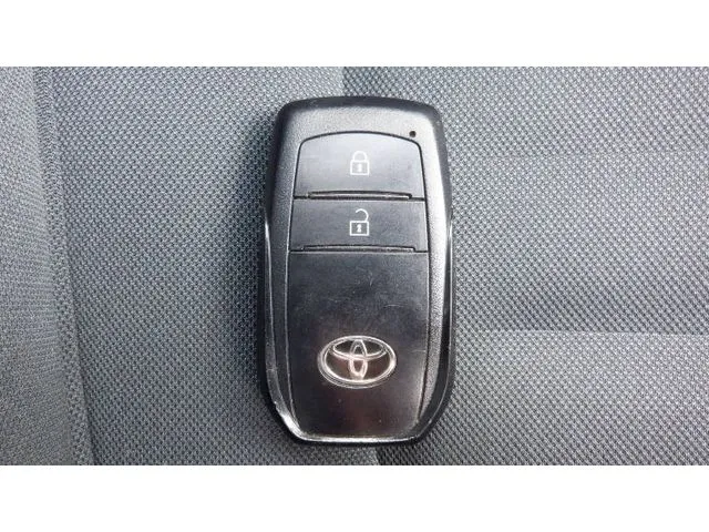 トヨタ　ヤリス　ハイブリッド