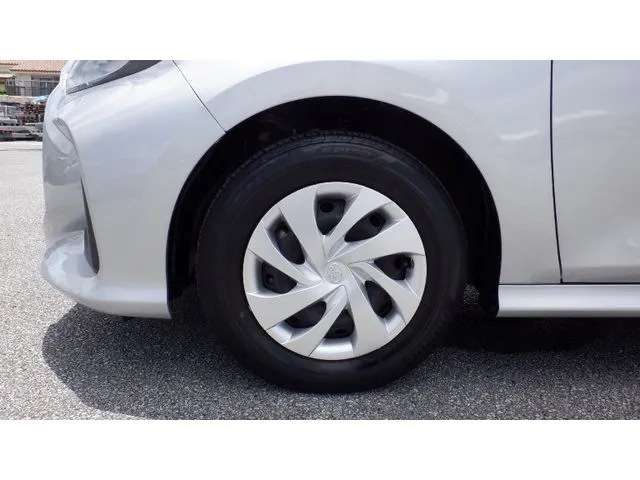 トヨタ　ヤリス　ハイブリッド