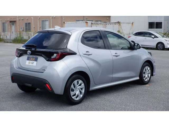 トヨタ　ヤリス　ハイブリッド