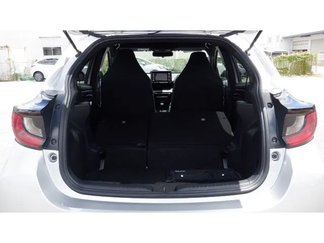 トヨタ　ヤリス　ハイブリッド