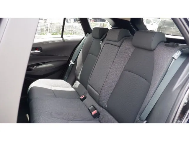 トヨタ　カローラ　ツーリング　ハイブリッド