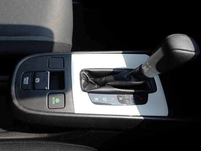 フィット　ｅ：ＨＥＶ（ホンダ）の車両写真