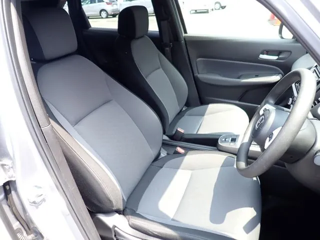 フィット　ｅ：ＨＥＶ（ホンダ）の車両写真