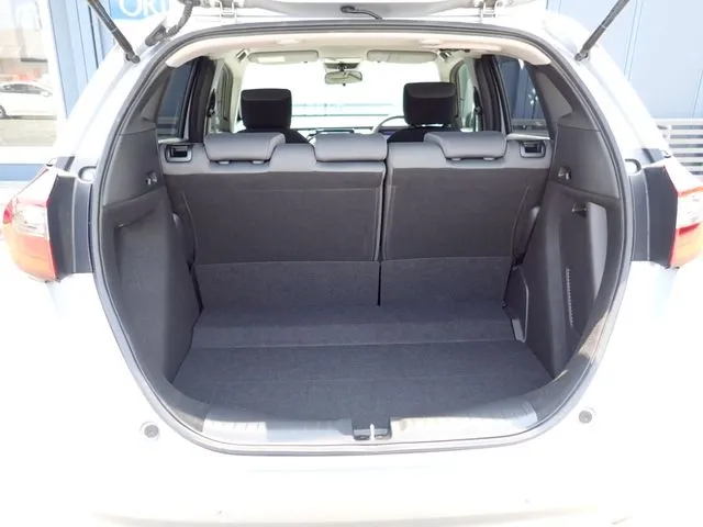 フィット　ｅ：ＨＥＶ（ホンダ）の車両写真