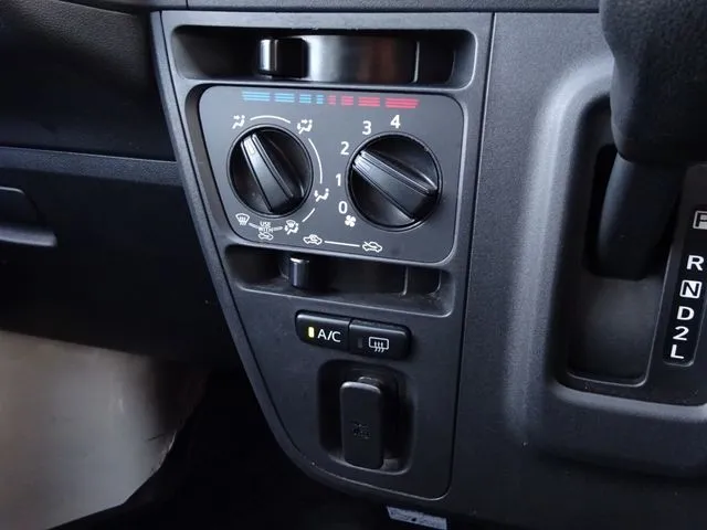 ダイハツ ハイゼットカーゴ