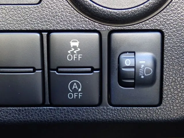 ミラ　イース（ダイハツ）の車両写真