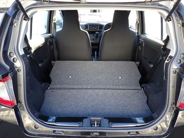 ミラ　イース（ダイハツ）の車両写真