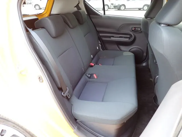 トヨタ　アクア