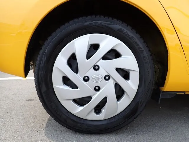 トヨタ　アクア