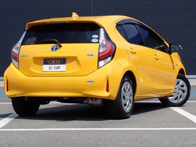 トヨタ　アクア