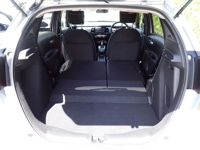 ホンダ　フィット　ｅ：ＨＥＶ