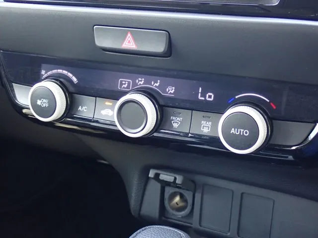 ホンダ　フィット　ｅ：ＨＥＶ