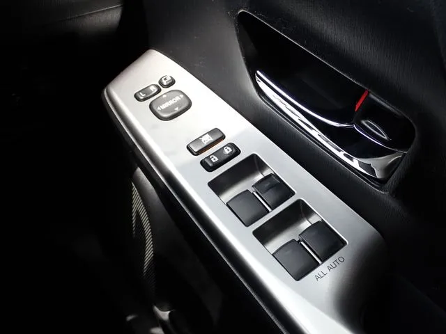 メビウス（ダイハツ）の車両写真