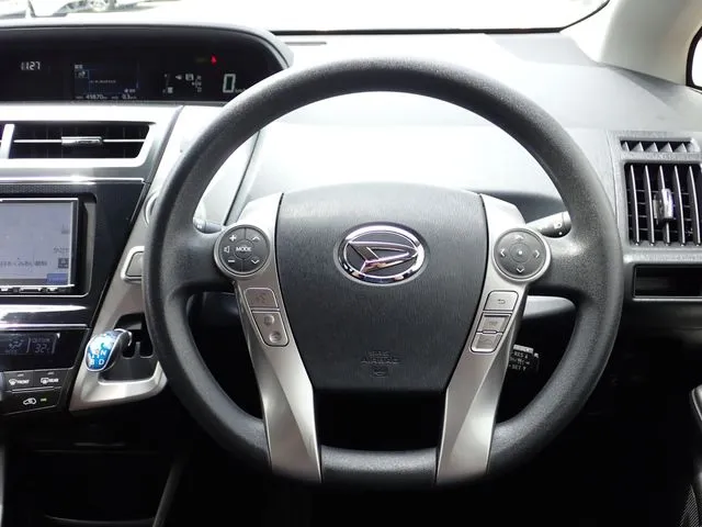 メビウス（ダイハツ）の車両写真