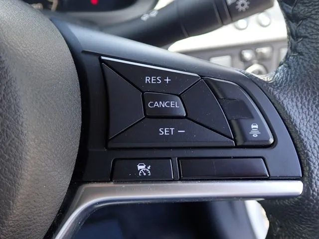 ニッサン　ノート