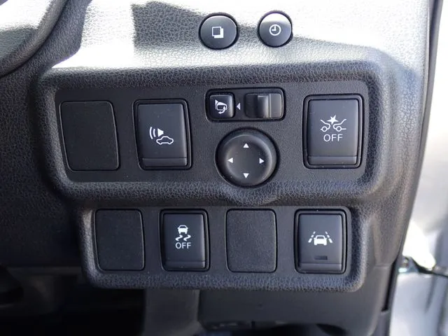 ニッサン　ノート