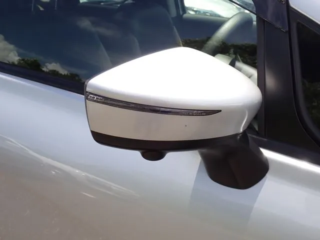 ニッサン　ノート