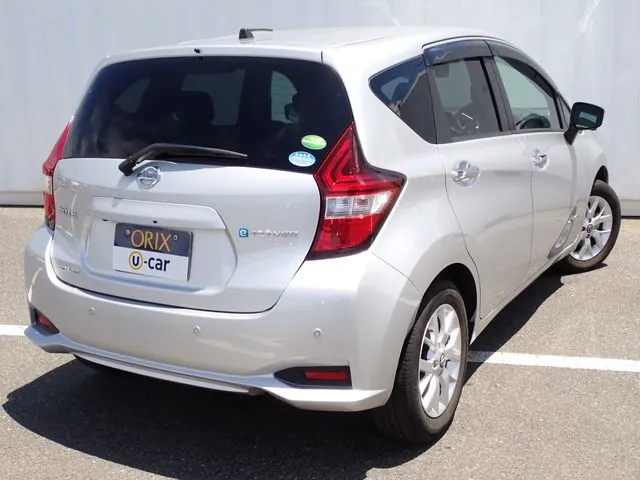 ニッサン　ノート