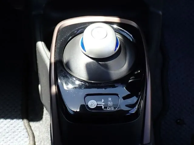 ニッサン　ノート