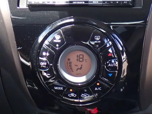 ニッサン　ノート