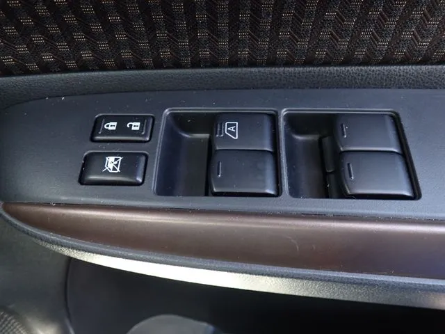 ニッサン　ノート