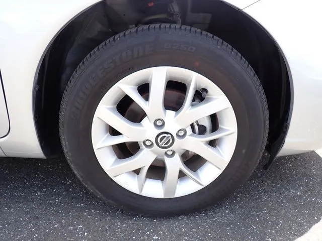 ニッサン　ノート