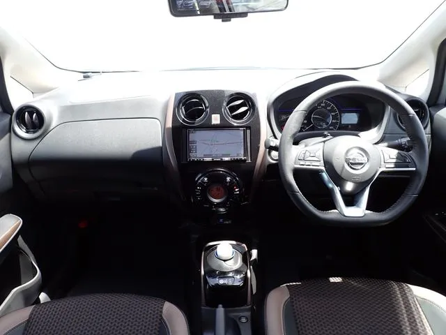 ニッサン　ノート