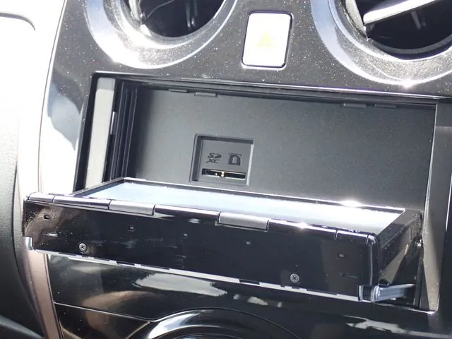 ニッサン　ノート