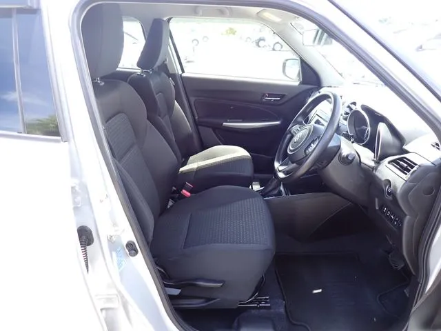 スズキ スイフト 4WD