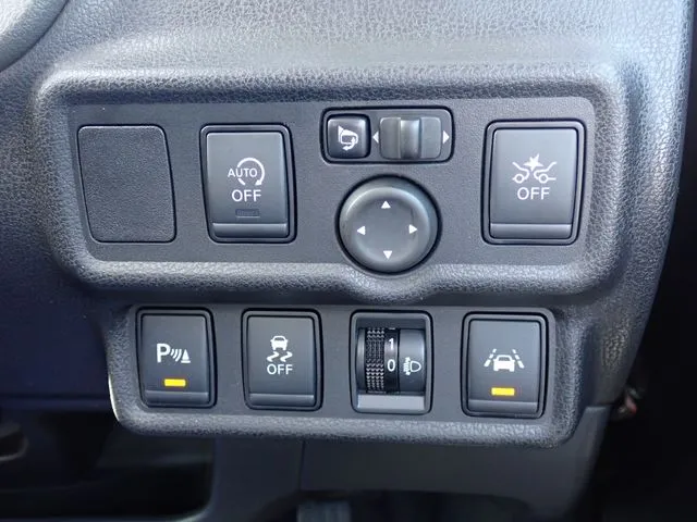 ニッサン　ノート