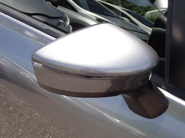 ニッサン　ノート