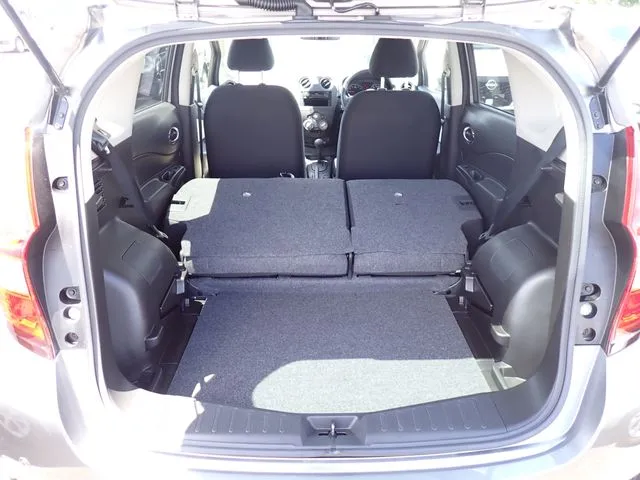 ニッサン　ノート