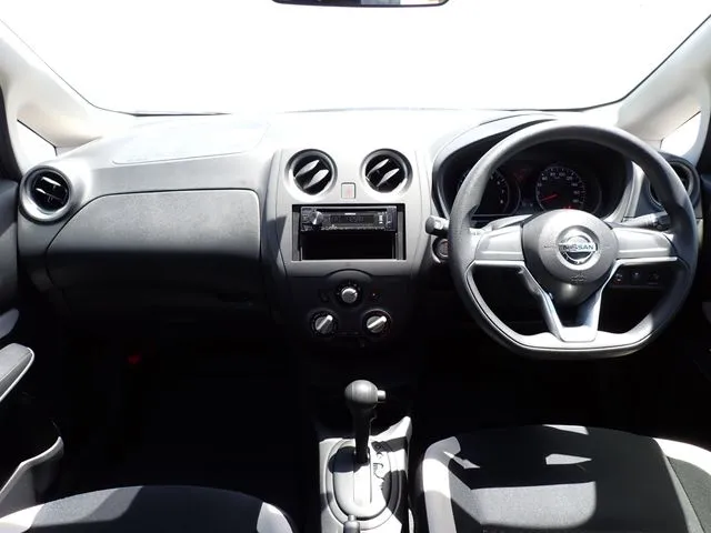 ニッサン　ノート