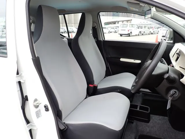 アルトバン（スズキ）の車両写真