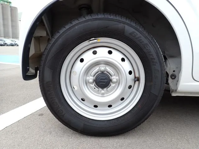 アルトバン（スズキ）の車両写真