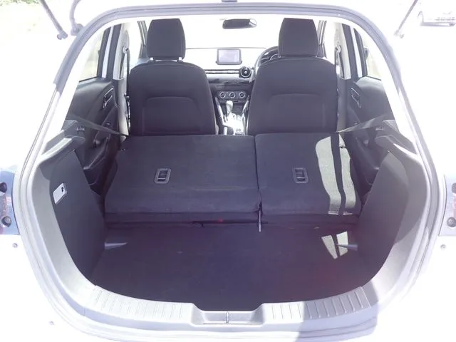 マツダ　デミオ